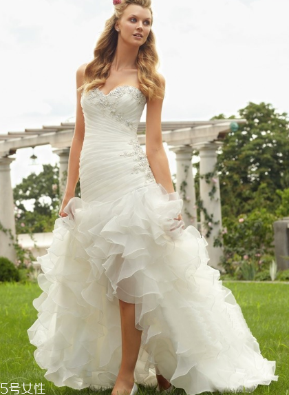 婚紗一般多少錢一套？婚紗買多少錢的合適？