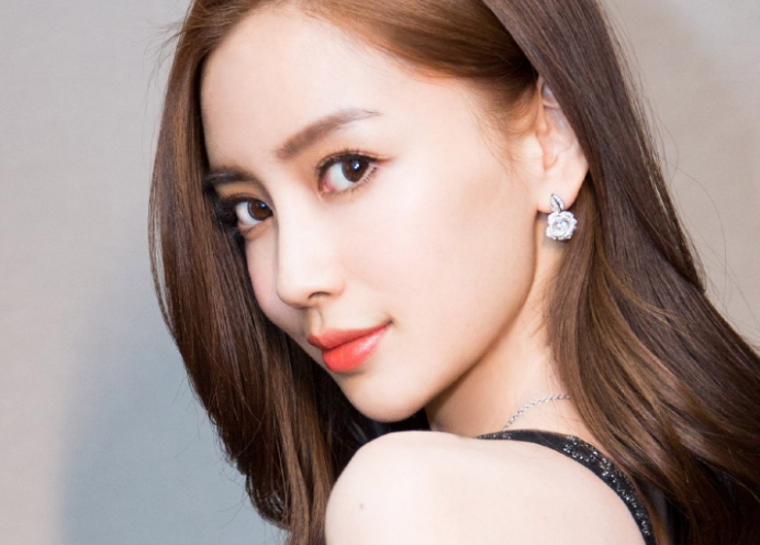 上瞼下垂矯正多少錢(qián)？上瞼下垂矯正要做幾次