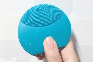 干皮可以用洗臉儀嗎？干皮適不適合用洗臉儀？