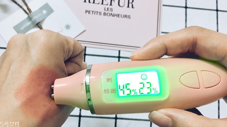 雅詩蘭黛420適合年齡 雅詩蘭黛420適合什么場合 雅詩蘭黛420適合年齡 雅詩蘭黛420適合什么場合