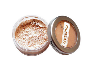 散粉和蜜粉哪個好 散粉和蜜粉哪個定妝好 散粉和蜜粉哪個好 散粉和蜜粉哪個定妝好