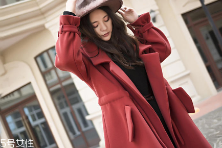 海軍風大衣配什么鞋子好看 海軍風大衣怎么搭鞋子 海軍風大衣配什么鞋子好看 海軍風大衣怎么搭鞋子