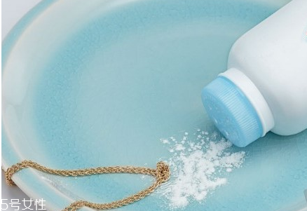 痱子粉可以當(dāng)散粉嗎 痱子粉可以定妝嗎 痱子粉可以當(dāng)散粉嗎 痱子粉可以定妝嗎