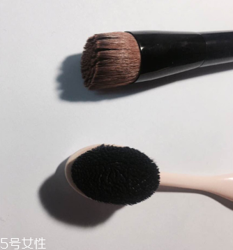 資生堂131粉底刷和espoir粉底刷哪個好 資生堂131粉底刷和espoir粉底刷哪個好
