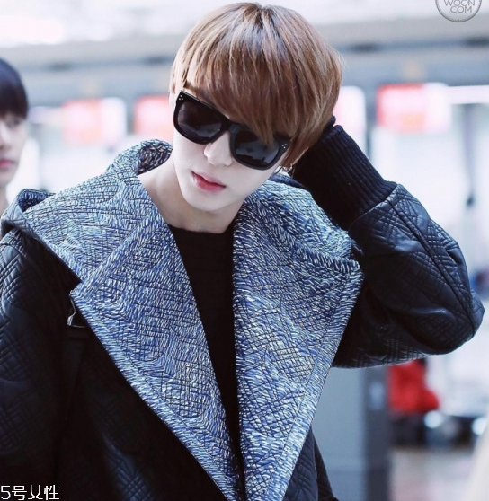 2018男生染什么顏色頭發(fā)好看 2018男生染發(fā)流行顏色 2018男生染什么顏色頭發(fā)好看 2018男生染發(fā)流行顏色