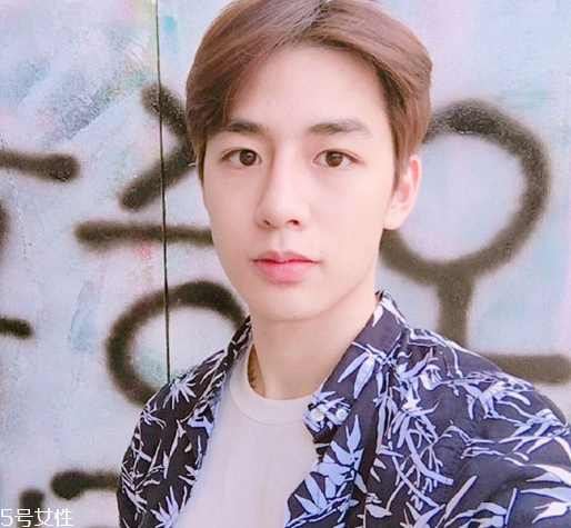 2022男生染什么顏色頭發(fā)好看 2022男生染發(fā)流行顏色 2022男生染什么顏色頭發(fā)好看 2022男生染發(fā)流行顏色