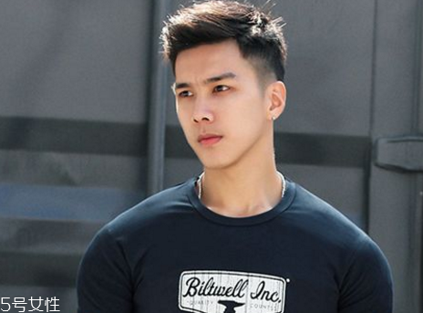 2022夏天男發(fā)型 男生夏季清爽發(fā)型 2022夏天男發(fā)型 男生夏季清爽發(fā)型