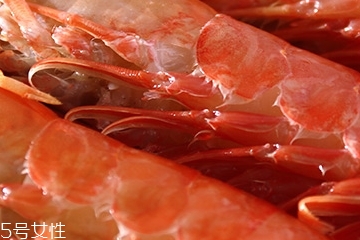 阿根廷紅蝦怎么洗？怎么把阿根廷紅蝦洗干凈？