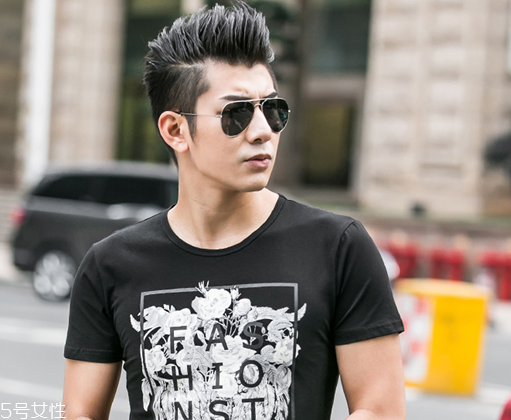 2022年最流行的劉海發(fā)型男生 2022新款男生劉海發(fā)型 2022年最流行的劉海發(fā)型男生 2022新款男生劉海發(fā)型