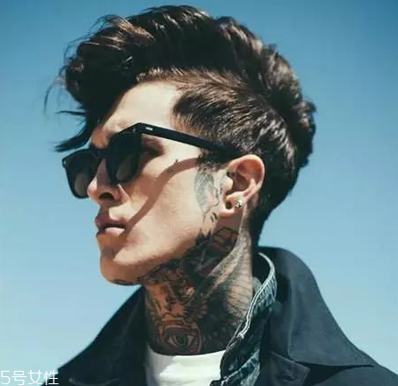 2018男生燙發(fā)發(fā)型最新 2018男生燙發(fā)發(fā)型圖片 2018男生燙發(fā)發(fā)型最新 2018男生燙發(fā)發(fā)型圖片