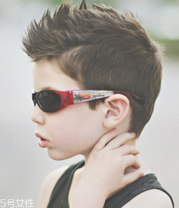 2022小男孩發(fā)型圖片 2022小男孩發(fā)型短發(fā)潮流 2022小男孩發(fā)型圖片 2022小男孩發(fā)型短發(fā)潮流