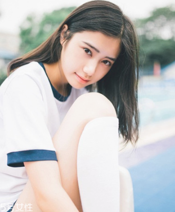 方臉女生適合什么發(fā)型 適合方臉的發(fā)型女圖片2022 方臉女生適合什么發(fā)型 適合方臉的發(fā)型女圖片2022