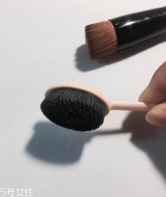 資生堂131粉底刷和espoir粉底刷哪個好 資生堂131粉底刷和espoir粉底刷哪個好