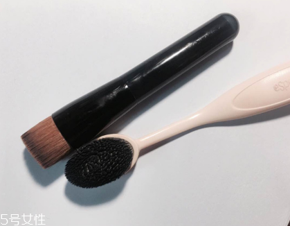 資生堂131粉底刷和espoir粉底刷哪個好 資生堂131粉底刷和espoir粉底刷哪個好