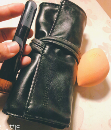 資生堂131粉底刷和espoir粉底刷哪個好 資生堂131粉底刷和espoir粉底刷哪個好