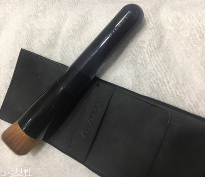 資生堂131粉底刷和espoir粉底刷哪個好 資生堂131粉底刷和espoir粉底刷哪個好