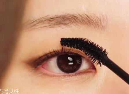 下垂眼怎么畫眼影 下垂眼眼影畫法 下垂眼怎么畫眼影 下垂眼眼影畫法