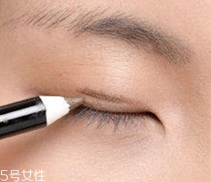 丹鳳眼怎么畫(huà)眼影 丹鳳眼怎么畫(huà)眼影好看 丹鳳眼怎么畫(huà)眼影 丹鳳眼怎么畫(huà)眼影好看