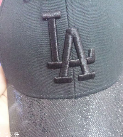 mlb帽子怎么看真假 mlb帽子真假辨別 mlb帽子怎么看真假 mlb帽子真假辨別