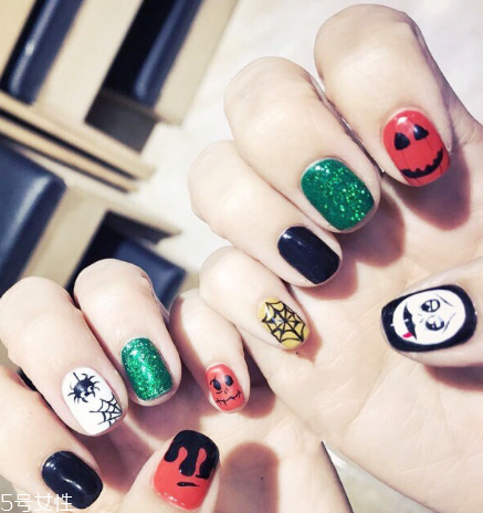 萬圣節(jié)女巫美甲教程 零基礎也可以畫很美 萬圣節(jié)女巫美甲教程 零基礎也可以畫很美