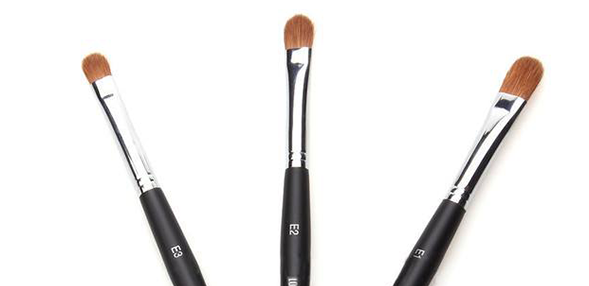 眼影刷什么材質(zhì)好 上色度優(yōu)秀的動(dòng)物毛 眼影刷什么材質(zhì)好 上色度優(yōu)秀的動(dòng)物毛