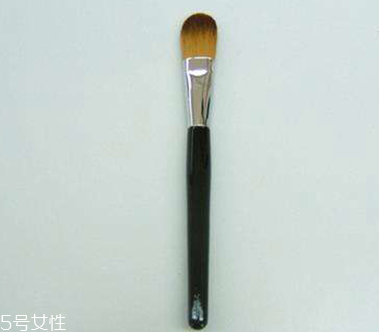 眼影刷什么材質(zhì)好 上色度優(yōu)秀的動(dòng)物毛 眼影刷什么材質(zhì)好 上色度優(yōu)秀的動(dòng)物毛