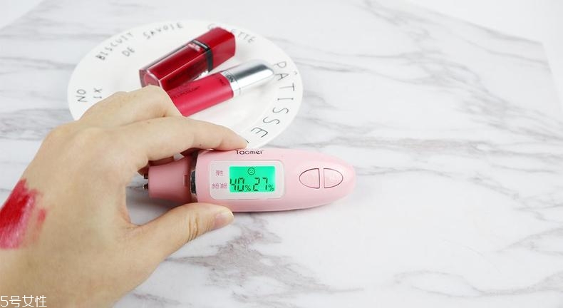 妙巴黎和露華濃唇釉哪個好 露華濃性價比更高 妙巴黎和露華濃唇釉哪個好 露華濃性價比更高