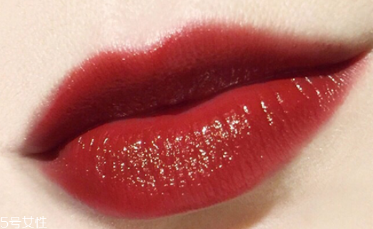 露華濃黑管440黃皮能用嗎 黃皮純素顏都能hold住 露華濃黑管440黃皮能用嗎 黃皮純素顏都能hold住