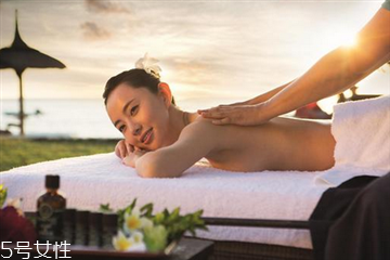 怎么分辨精油是否變質(zhì) 影響精油保質(zhì)期的4大因素 怎么分辨精油是否變質(zhì) 影響精油保質(zhì)期的4大因素