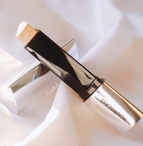 高光棒適合什么膚質(zhì) 不建議油皮使用 高光棒適合什么膚質(zhì) 不建議油皮使用