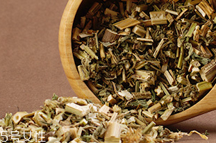 益母草能泡腳嗎 泡腳有利于活血化瘀 益母草能泡腳嗎 泡腳有利于活血化瘀