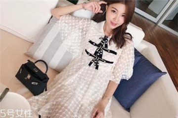 蕾絲能機(jī)洗嗎 機(jī)洗可能會(huì)變形 蕾絲能機(jī)洗嗎 機(jī)洗可能會(huì)變形