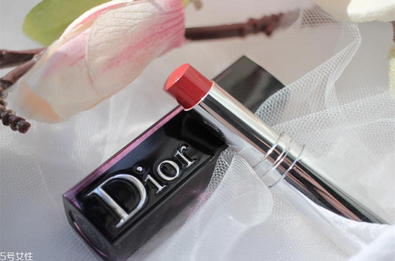 雅詩蘭黛英語怎么讀 那些年讀錯(cuò)的大牌發(fā)音 雅詩蘭黛英語怎么讀 那些年讀錯(cuò)的大牌發(fā)音