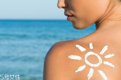 直接涂防曬霜可以嗎 直接涂防曬霜的危害 直接涂防曬霜可以嗎 直接涂防曬霜的危害