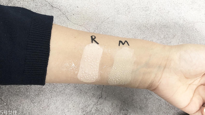 露華濃粉底液和mistine哪個(gè)好 2款平價(jià)好貨pk 露華濃粉底液和mistine哪個(gè)好 2款平價(jià)好貨pk