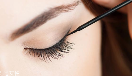 極細(xì)眼線筆哪個(gè)牌子好 畫內(nèi)眼線綽綽有余 極細(xì)眼線筆哪個(gè)牌子好 畫內(nèi)眼線綽綽有余