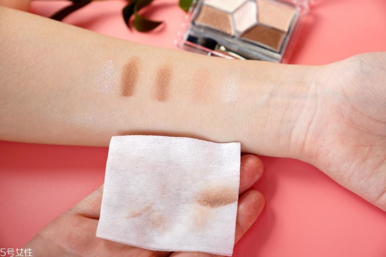 井田眼影14號和2號哪個(gè)好看 2款熱門色pk 井田眼影14號和2號哪個(gè)好看 2款熱門色pk