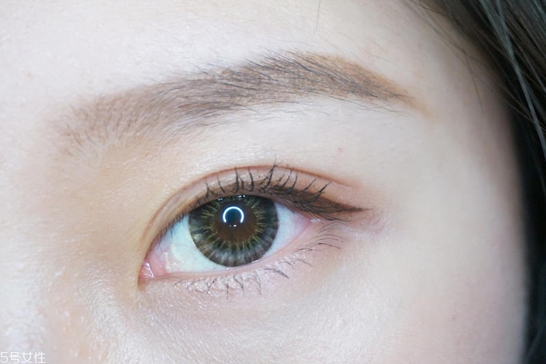 魅瞳隱形眼鏡好不好 整個宇宙都在你眼中 魅瞳隱形眼鏡好不好 整個宇宙都在你眼中