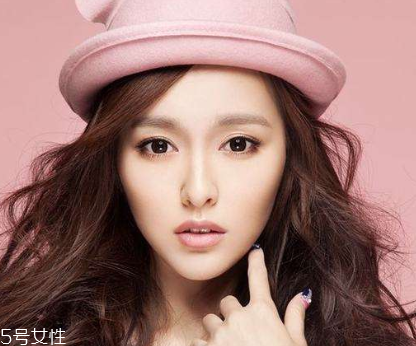 非離子美瞳和硅水凝膠哪個好 后者能避免角膜炎 非離子美瞳和硅水凝膠哪個好 后者能避免角膜炎