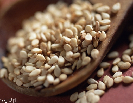 芝麻油會(huì)過期嗎 這個(gè)是肯定的 芝麻油會(huì)過期嗎 這個(gè)是肯定的