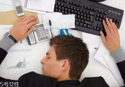 總覺得疲倦吃維生素有效嗎 總覺得疲倦吃維生素有效嗎