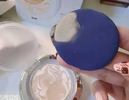 愛敬和luna哪個好 愛敬和露娜氣墊對比 愛敬和luna哪個好 愛敬和露娜氣墊對比