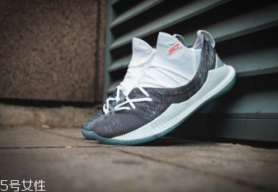 under armour curry 5測評 庫里5代戰(zhàn)靴實(shí)戰(zhàn)表現(xiàn)