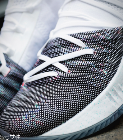 under armour curry 5測評 庫里5代戰(zhàn)靴實(shí)戰(zhàn)表現(xiàn)