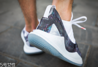 under armour curry 5測評 庫里5代戰(zhàn)靴實(shí)戰(zhàn)表現(xiàn)