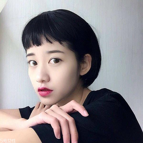 線條燙適合染什么發(fā)色 線條燙短發(fā)圖片大全 線條燙適合染什么發(fā)色 線條燙短發(fā)圖片大全