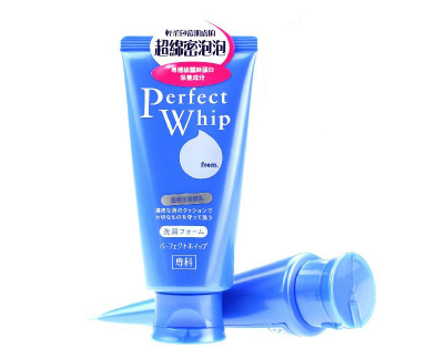 t區(qū)出油用什么洗面奶 面部清潔很關(guān)鍵 t區(qū)出油用什么洗面奶 面部清潔很關(guān)鍵