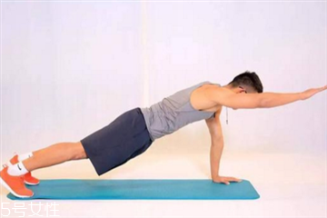 平板支撐為什么這么累 做平板支撐后的放松方法 平板支撐為什么這么累 做平板支撐后的放松方法