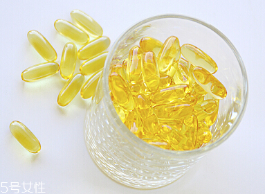 魚油功效與作用 孕婦吃魚油的好處 魚油功效與作用 孕婦吃魚油的好處