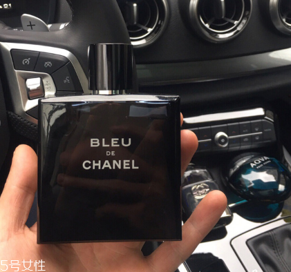 男士香水哪個(gè)好聞 讓你的鼻子瞬間高潮 男士香水哪個(gè)好聞 讓你的鼻子瞬間高潮